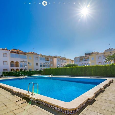 108 Apartament Fabulus Torrevieja Exterior photo